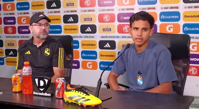 Tras el partido ante Unión Comercio, Jhilmar Lora apoyó a los hinchas de Cristal.