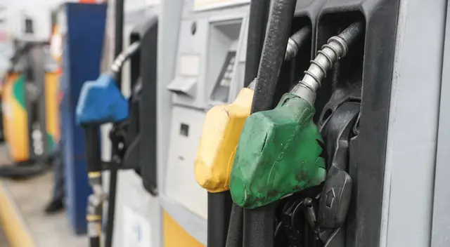 Gasolina, petróleo, GLP y GNV son los combustibles comunes en el Perú. Foto: Andina Gasolina, petróleo, GLP y GNV son los combustibles comunes en el Perú. Foto: Andina