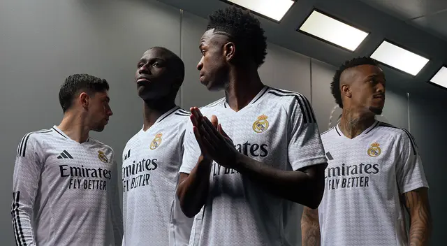 Real Madrid luce su nueva camiseta para la temporada 2024-2025. Real Madrid luce su nueva camiseta para la temporada 2024-2025.