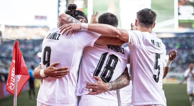 Uruguay le está metiendo un baile a México en partido amistoso