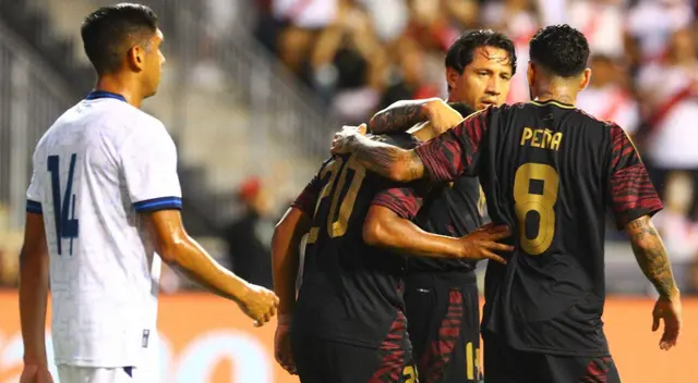 Edison Flores abrió el marcador del Perú vs. El Salvador.