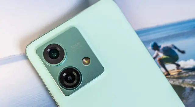 Este Motorola es uno de los mejores en el 2024 por sus características y precio.