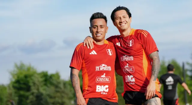 Christian Cueva y Gianluca Lapadula entrenando juntos en la Bicolor Christian Cueva y Gianluca Lapadula entrenando juntos en la Bicolor
