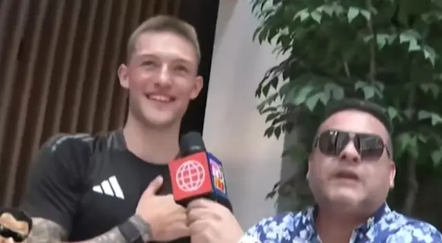 Oliver Sonne sorprendió con su español fluido y cantó el himno nacional Oliver Sonne sorprendió con su español fluido y cantó el himno nacional
