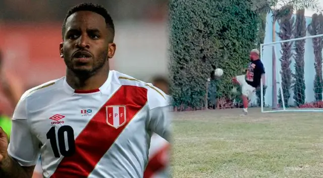 Farfán se lució en una posición diferente a la que jugaba como profesional.