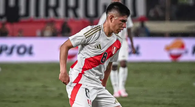 Piero Quispe jugó 71 minutos ante Chile y luego fue cambiado por Grimaldo.