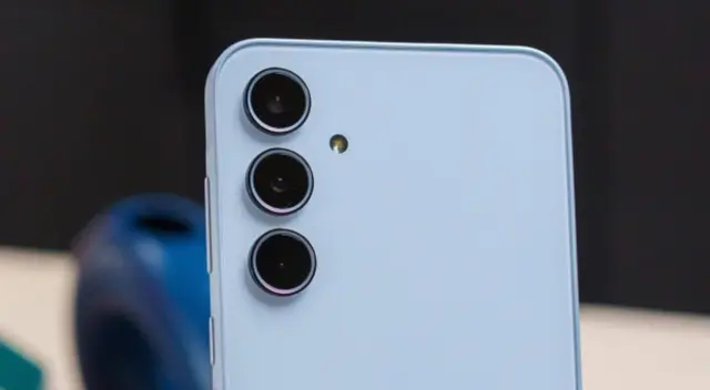 Conoce las características y precio del Galaxy A35 5G de Samsung, el gama media más equilibrado.