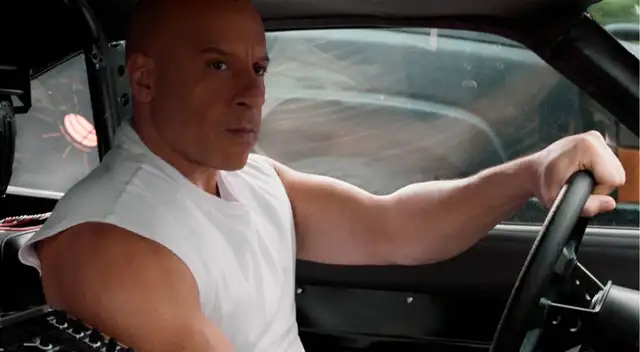 Vin Diesel es el actor más autos destruyó durante filmaciones de películas Vin Diesel es el actor más autos destruyó durante filmaciones de películas