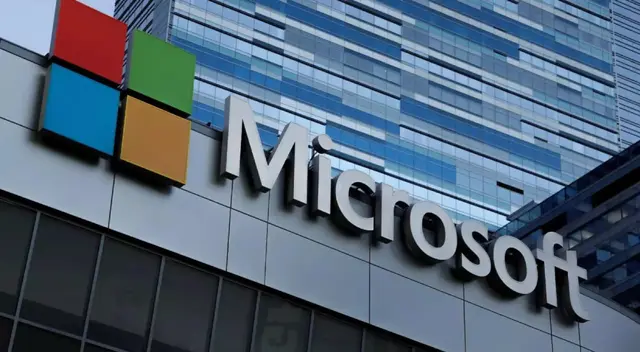 Caída mundial de Microsoft ocasiona suspensión de servicios en el mundo.