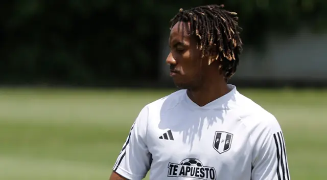 André Carrillo llamó la atención de usuarios en redes sociales tras llegar a Arabia. André Carrillo llamó la atención de usuarios en redes sociales tras llegar a Arabia.