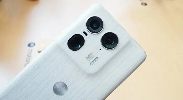 Conoce las características y precio del Motorola Edge 50 ULTRA, el gama alta hecho de madera que ha superado al Galaxy S24 ULTRA Conoce las características y precio del Motorola Edge 50 ULTRA, el gama alta hecho de madera que ha superado al Galaxy S24 ULTRA