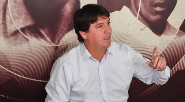 Jean Ferrari se pronunció tras el polémico arbitraje en el Universitario vs Sport Huancayo Jean Ferrari se pronunció tras el polémico arbitraje en el Universitario vs Sport Huancayo