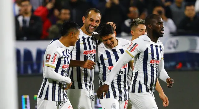 Alianza Lima es uno de los líderes del Torneo Clausura, junto a Universitario Alianza Lima es uno de los líderes del Torneo Clausura, junto a Universitario