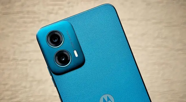 Este celular de Motorola cuenta con una batería insuperable a precio bajo. Este celular de Motorola cuenta con una batería insuperable a precio bajo.