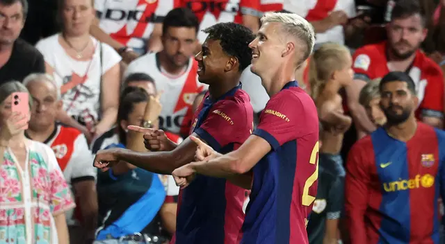 Dani Olmo celebra la victoria de Barcelona junto a Lamine Yamal. Dani Olmo celebra la victoria de Barcelona junto a Lamine Yamal.