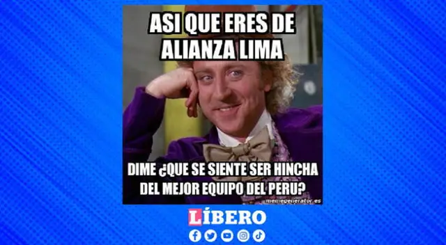 Hinchas de Alianza orgullosos de su equipo tras la obtención del título.