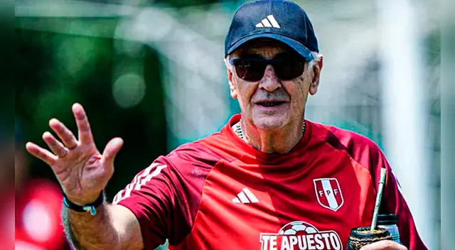 Jorge Fossati ha dirigido 5 partidos oficiales con la selección peruana. Foto: composición LR/AFP