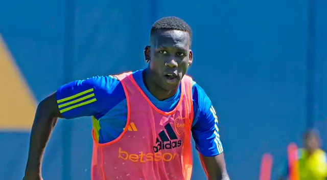 Luis Advíncula regresó a los entrenamientos con Boca Juniors Luis Advíncula regresó a los entrenamientos con Boca Juniors