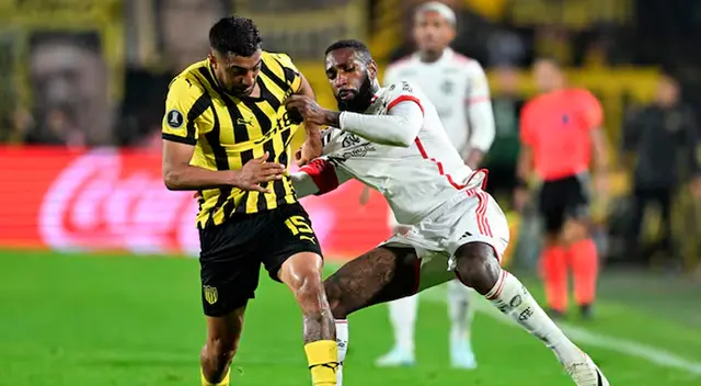 Peñarol y Flamengo empataron en el partido de vuelta de los cuartos de final de la Copa Libertadores. Peñarol y Flamengo empataron en el partido de vuelta de los cuartos de final de la Copa Libertadores.