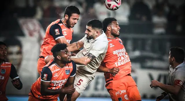 La Liga 1 tendría un descenso poco antes visto en la historia del balompié nacional. La Liga 1 tendría un descenso poco antes visto en la historia del balompié nacional.