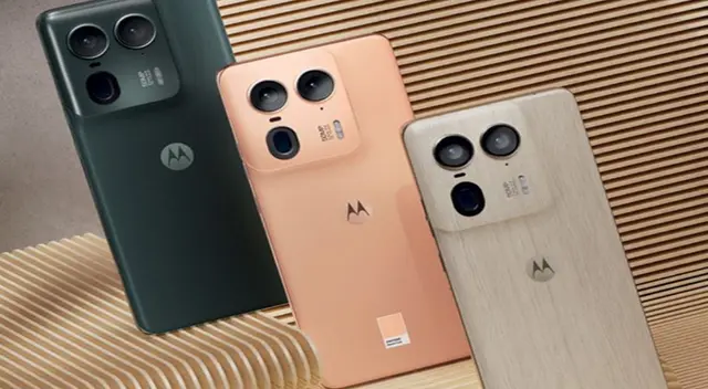 Este Motorola de alta gama te promete mucho rendimiento, cámara inteligente y diseño innovador. Este Motorola de alta gama te promete mucho rendimiento, cámara inteligente y diseño innovador.