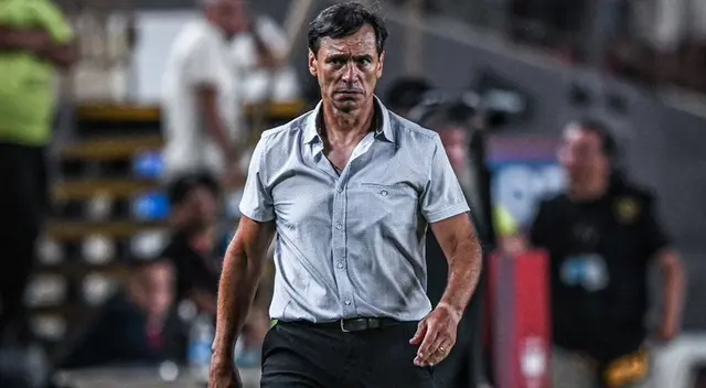 Fabián Bustos continuará en Universitario por todo el 2025. Fabián Bustos continuará en Universitario por todo el 2025.