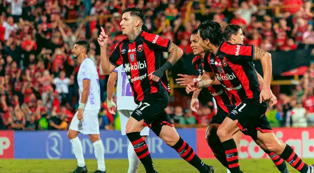 Alajuelense clasificó a las semifinales de la Copa Centroamericana Alajuelense clasificó a las semifinales de la Copa Centroamericana