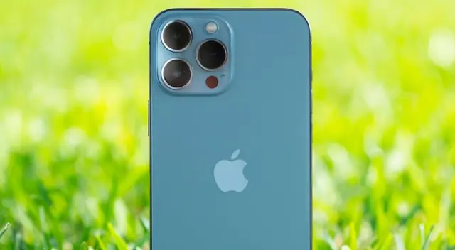 Este iPhone sigue siendo un portento de gama alta en 2024 y lo puedes encontrar a más del 50 por ciento de rebaja.