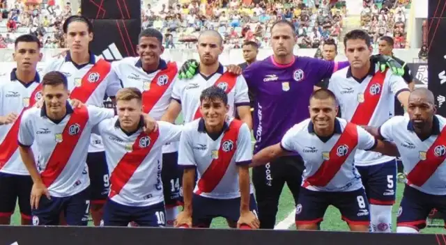 Deportivo Municipal podría descender a Liga 3 tras la revocatoria de su licencia por parte de la FPF.