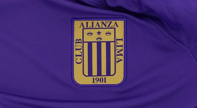 Alianza Lima utiliza la camiseta morada en sus partidos durante octubre