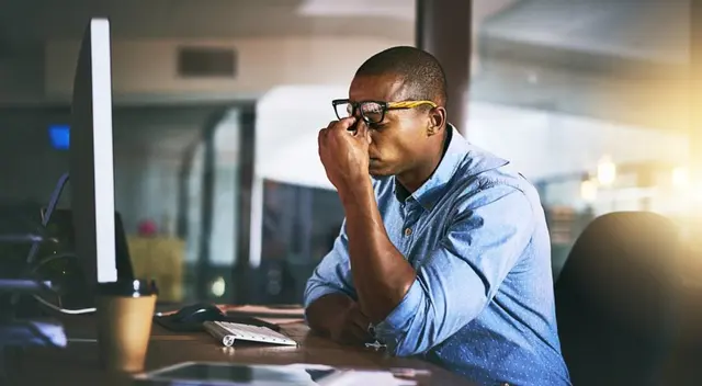 la proporción de trabajadores de 20 a 24 años con respecto al total de la población en edad laboral disminuyó . la proporción de trabajadores de 20 a 24 años con respecto al total de la población en edad laboral disminuyó .