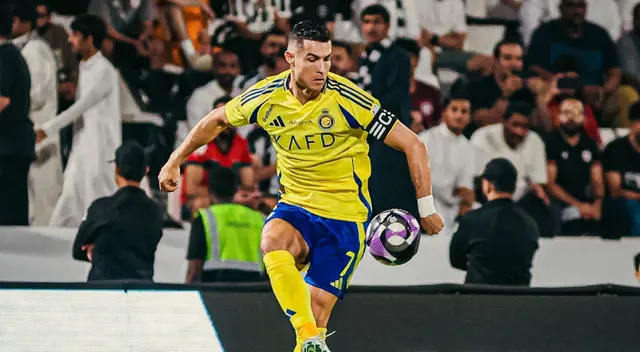 Al-Nassr ganó a Al-Shabab con gol de penal de Cristiano Ronaldo a los 97'. Al-Nassr ganó a Al-Shabab con gol de penal de Cristiano Ronaldo a los 97'.