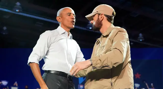El rapero de Detroit, Eminem, entró en la arena política el martes en su ciudad natal, donde habló brevemente en un mitin para la campaña presidencial de la vicepresidenta Kamala Harris.
