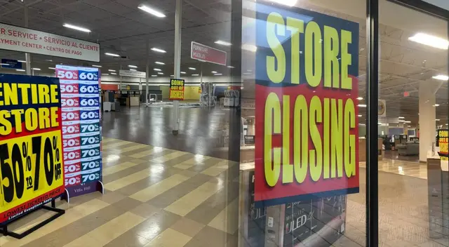La cadena de rebajas en Estados Unidos comenzó a liquidar sus productos a gran escala. La cadena de rebajas en Estados Unidos comenzó a liquidar sus productos a gran escala.
