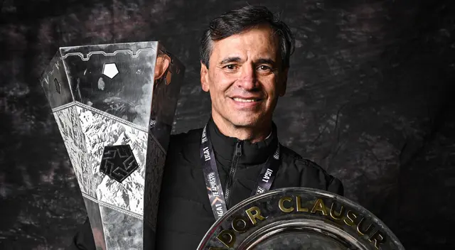 Bustos asumió la dirección técnica de Universitario este año y lo sacó campeón.