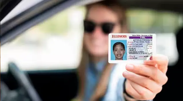 Conoce cuáles son los tres documentos que debes portar para obtener tu Real ID. Conoce cuáles son los tres documentos que debes portar para obtener tu Real ID.