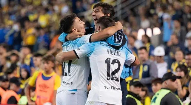 Racing derrotó 2-0 a Rosario Central por la fecha 25 de la Liga Profesional.