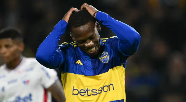 Luis Advíncula no atraviesa un buen momento con camiseta de Boca Juniors. Luis Advíncula no atraviesa un buen momento con camiseta de Boca Juniors.