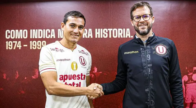 Jairo Vélez y Manuel Barreto tras firmar su nuevo contrato con Universitario Jairo Vélez y Manuel Barreto tras firmar su nuevo contrato con Universitario