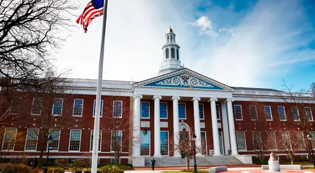 Instituciones como USC y Wesleyan instan a sus estudiantes a viajar con precaución, asegurando que sus visas y pasaportes estén en regla. Instituciones como USC y Wesleyan instan a sus estudiantes a viajar con precaución, asegurando que sus visas y pasaportes estén en regla.