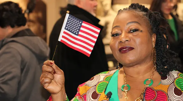La ceremonia de naturalización reunió a más de 50 personas de 27 países en el Parque Histórico Nacional Martin Luther King Jr.