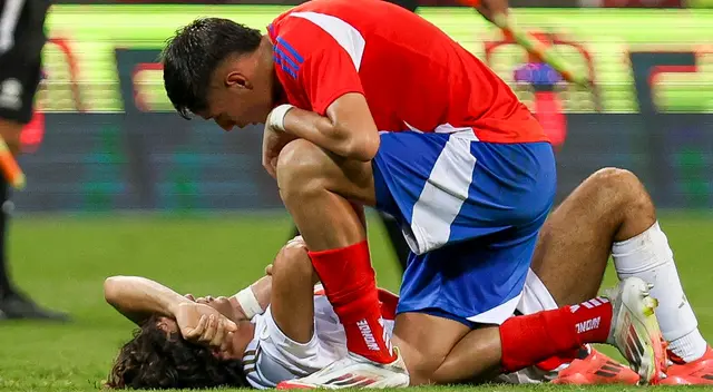 Perú perdió 3-2 ante Chile.