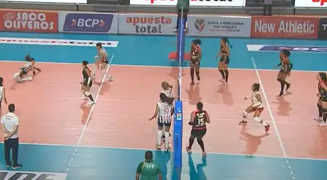 Universitario y Alianza Lima disputaron un gran encuentro de vóley. Universitario y Alianza Lima disputaron un gran encuentro de vóley.