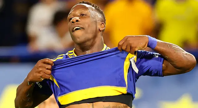 Luis Advíncula fue cuestionado por medio argentino a pesar del triunfo de Boca Luis Advíncula fue cuestionado por medio argentino a pesar del triunfo de Boca
