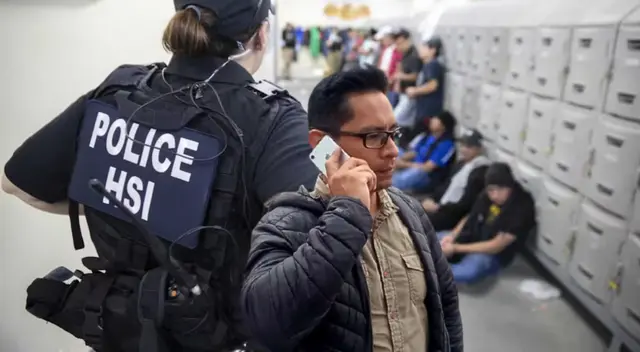 Abren línea de ayuda para inmigrantes ante redadas de ICE. Abren línea de ayuda para inmigrantes ante redadas de ICE.