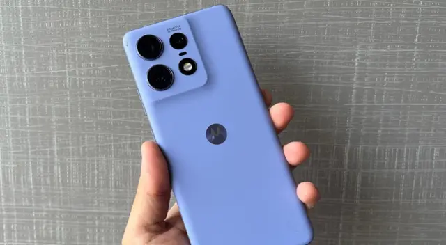 Este celular ha bajado de precio en 2025 y destaca en su pantalla, rendimiento, carga rápida y cámara con inteligencia artficial.