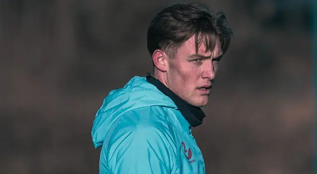 Oliver Sonne no juega en Burnley de Inglaterra.