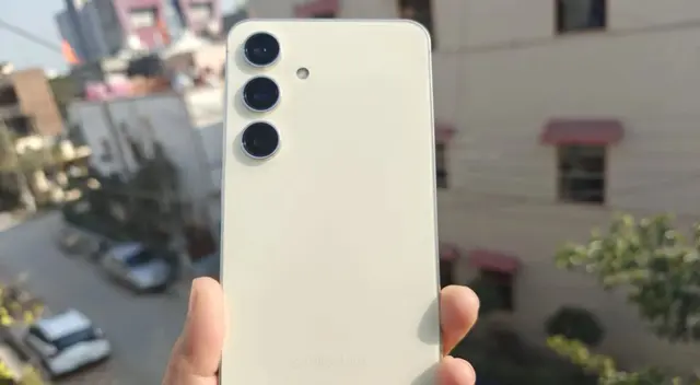 Hoy conocerás un gama alta base que no envidia nada al último iPhone y, además, su precio es más accesible. Hoy conocerás un gama alta base que no envidia nada al último iPhone y, además, su precio es más accesible.