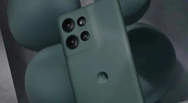 Conoce la ficha técnica y precio del Motorola Edge 50, el gama media que supera en todo al iPhone 16e. Conoce la ficha técnica y precio del Motorola Edge 50, el gama media que supera en todo al iPhone 16e.