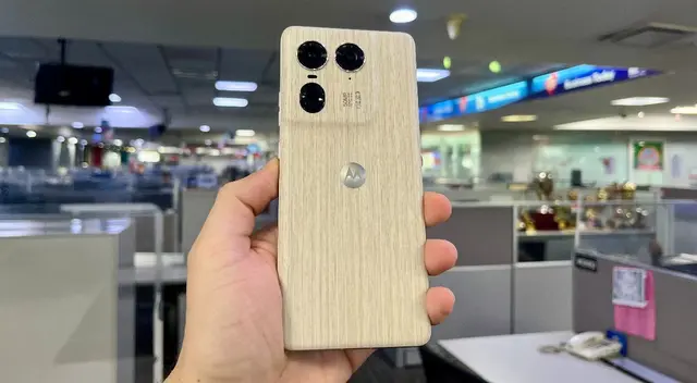 Las características de este Motorola de gama media te cautivarán. Las características de este Motorola de gama media te cautivarán.